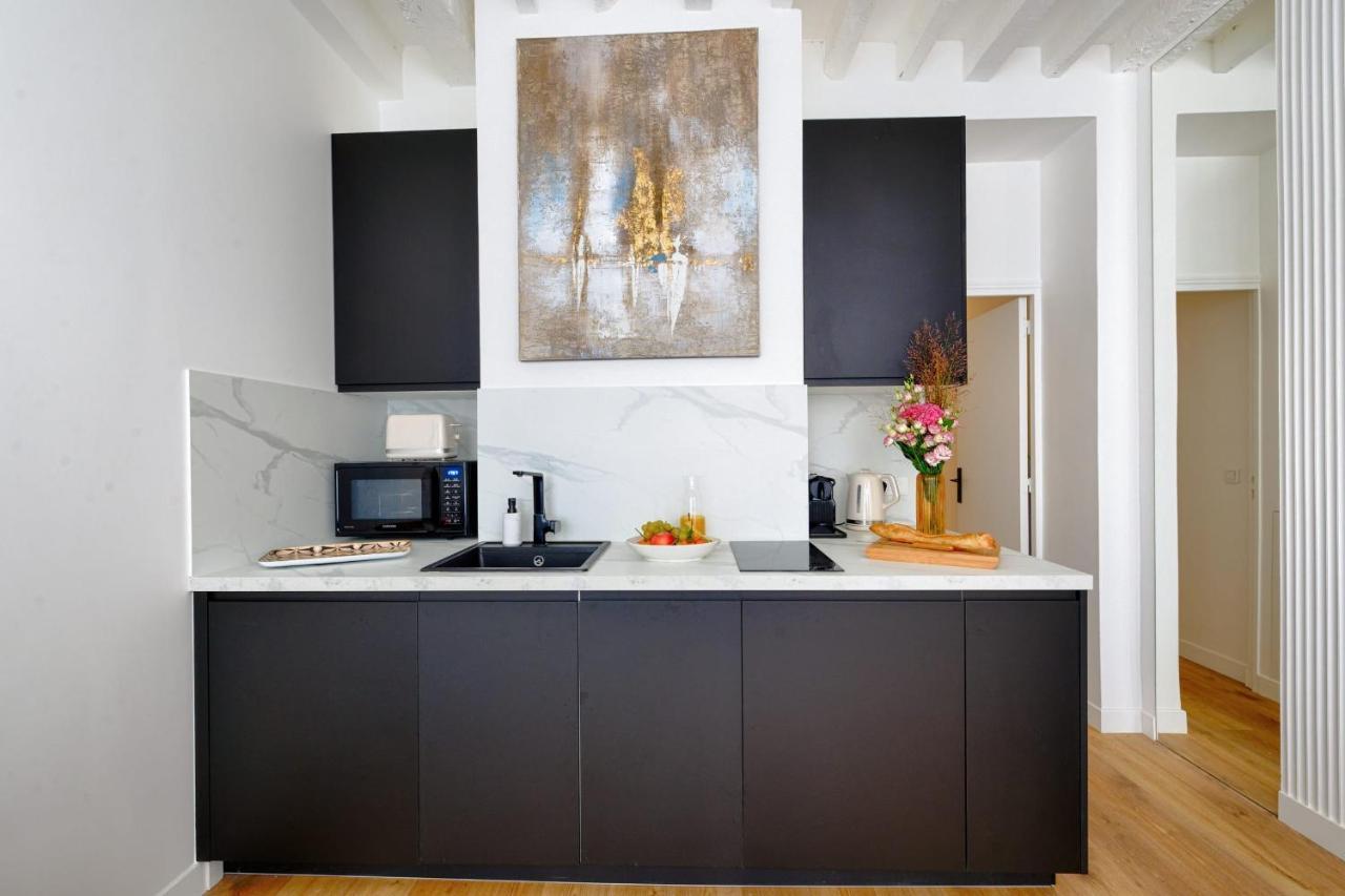 Appartement Design Ile St Louis - Welkeys Париж Екстериор снимка